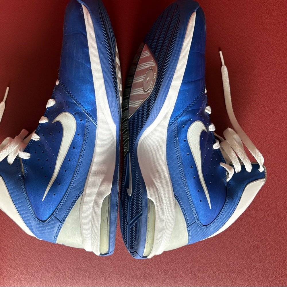 Used Men’s 2010 Nike Air Max Hyped — Metallic Blue — Size 12 - Picture 2 of 6